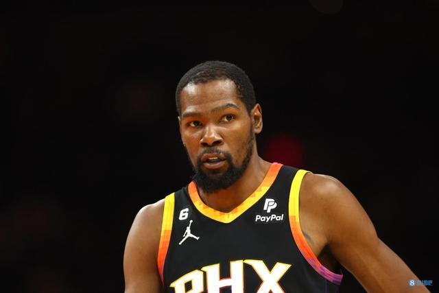 队拉开了比 队拉开了比