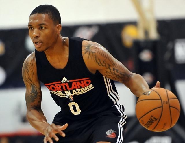 2助攻這樣 2助攻這樣